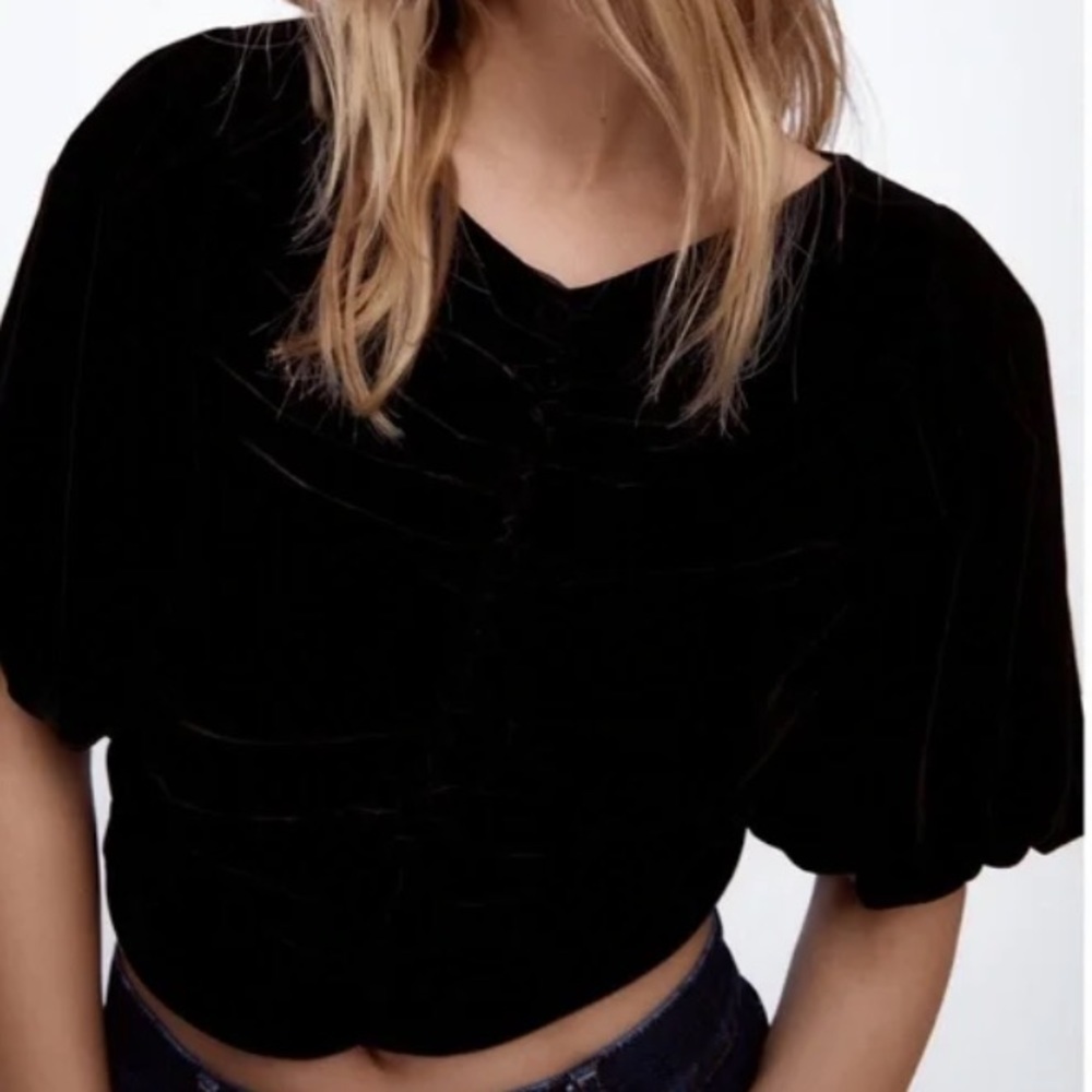 NWT Zara Black Top Velvet‎ Puff Short Sleeve XS